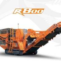 R800 履帶移動式顎式破碎設(shè)備