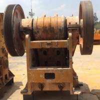 PEX300×1300顎式破碎機(jī)(焊接加強(qiáng)鋼)