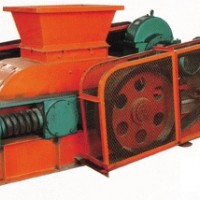 騰飛出售PCΦ400×300重錘式破碎機(jī)