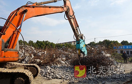 挖掘機(jī)液壓破碎鉗打包鋼筋 挖掘機(jī)液壓破碎鉗打包鋼筋