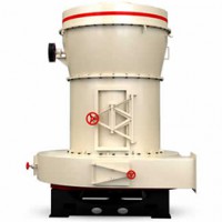 現(xiàn)場多臺(tái)二手4R5R6R雷蒙磨出售 大品牌二手設(shè)備