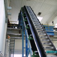 大傾角皮帶機(jī)