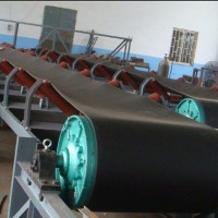 清江 帶式礦用輸送機  小型皮帶輸送機  帶式輸送機  輸送機價格